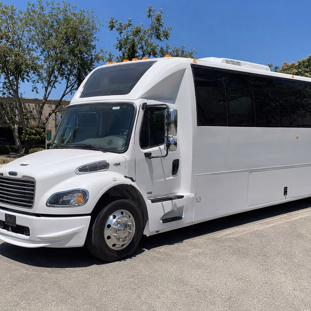 25 Passenger Party Bus Exterior