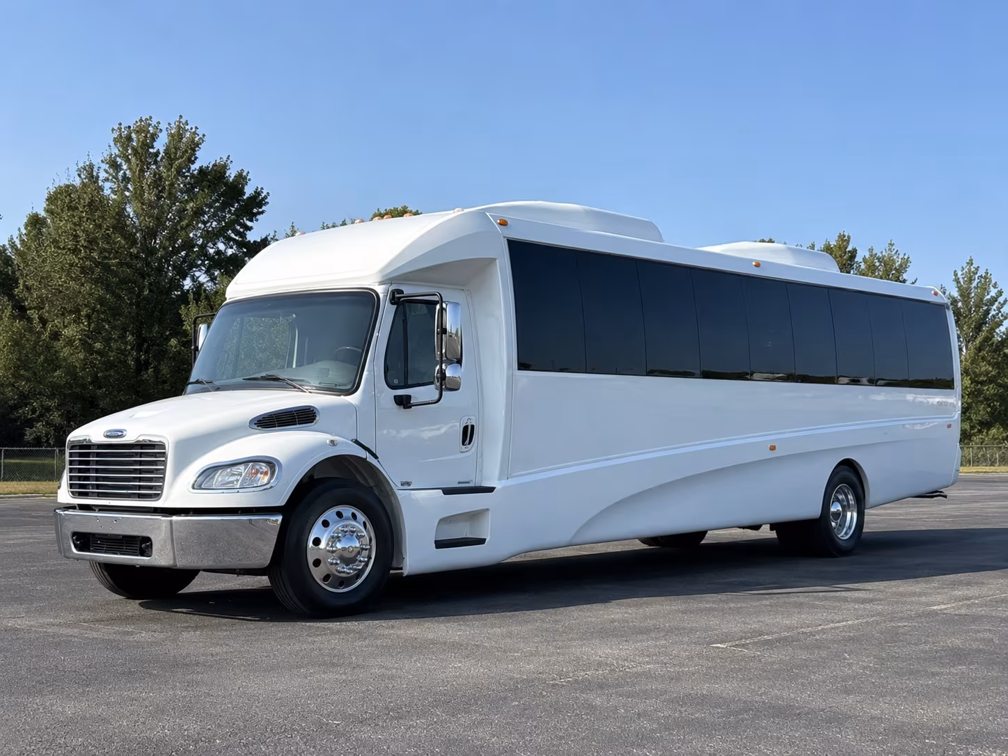28 Passenger Party Bus Exterior