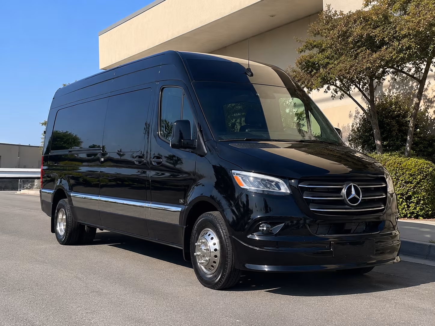 Lincoln School Event & Field Trip Transportation